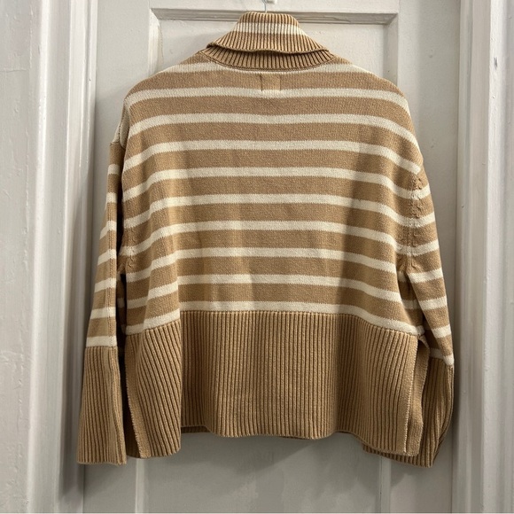GAP 24/7 Split Hem Turtleneck Cotton Sweater Tan and White Stripe, size Small - Picture 4 of 7